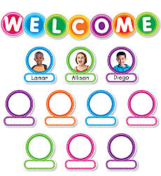 Color Your Classroom Welcome B.B.Set includes 7 large Lt.Welcome (18.5cm) and 37 students labels (12.7cm x  14.4cm)