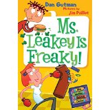 [9780061704024] My Weird School Daze #12: Ms. Leakey Is Freaky!