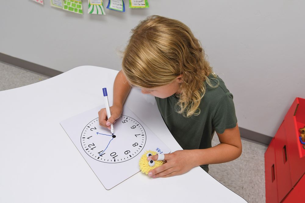 PACON CLOCKFACE WHITEBOARD 9" x 12" (23cm x 30.5cm) 2-SIDED, CLOCKFACE/PLAIN (10 pcs)