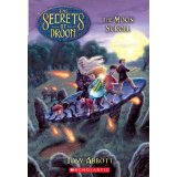 SECRETS OF DROON #15: THE MOON SCROLL ( 7 - 10 yrs.old )